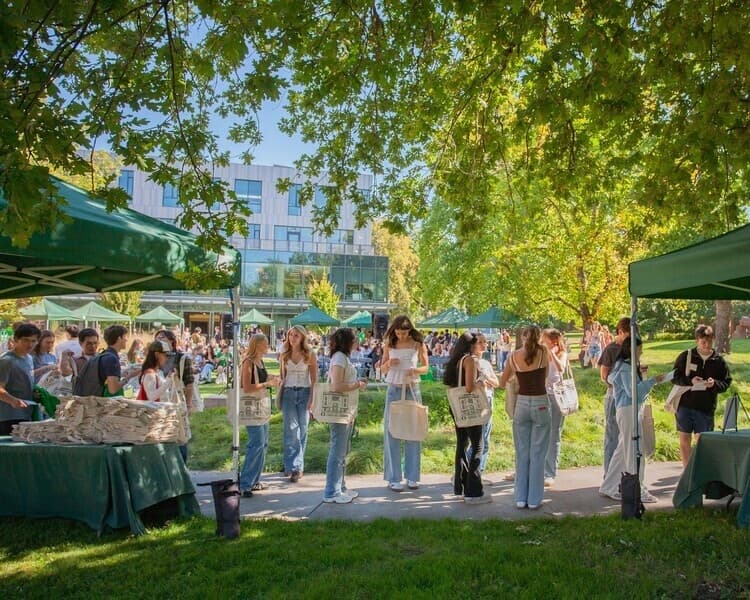 Clark Honors College New Student Welcome at Chapman Hall