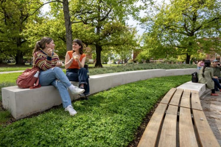 Ducks Family Welcome Hub at Student Welcome Center